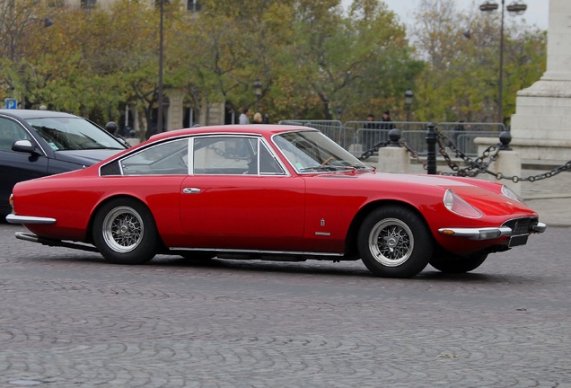 Ferrari 365 GT 2+2