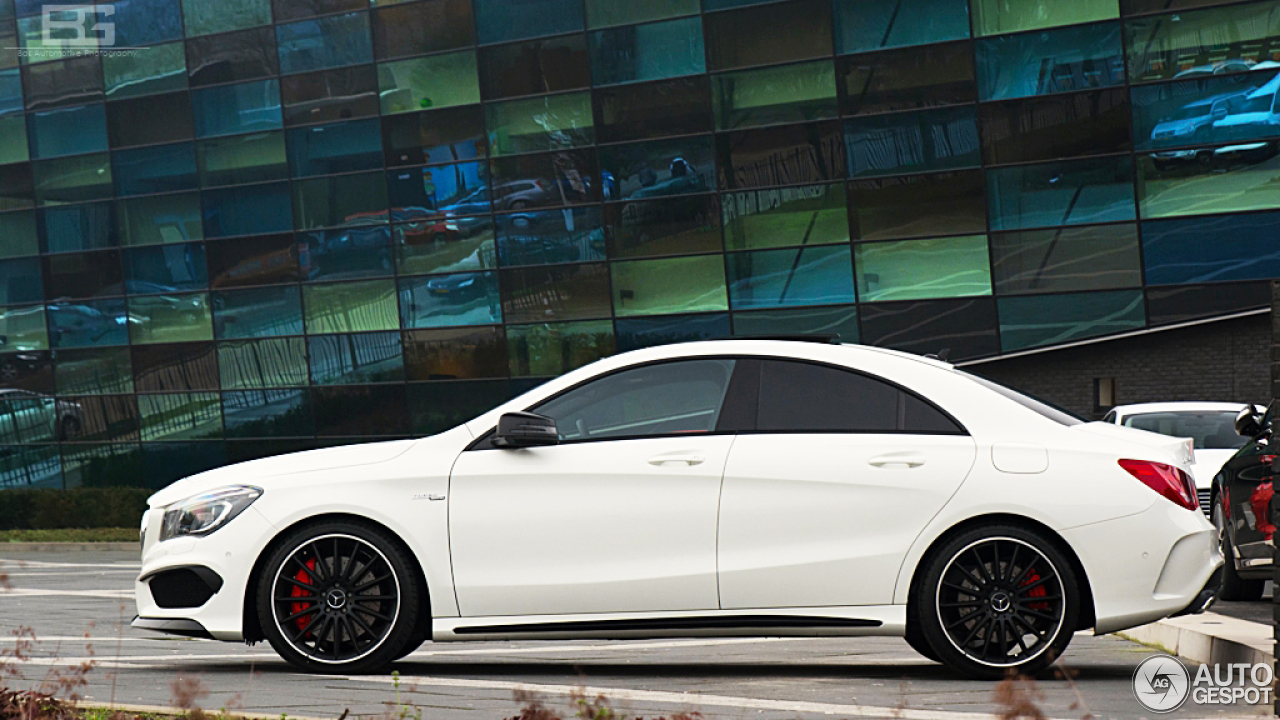 Mercedes-Benz CLA 45 AMG C117