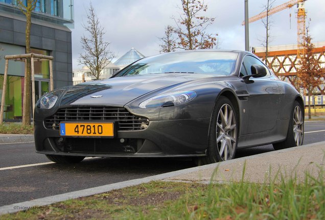 Aston Martin V8 Vantage S