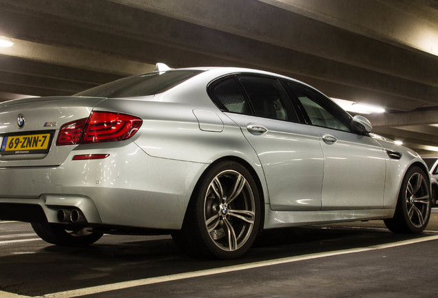 BMW M5 F10 2011