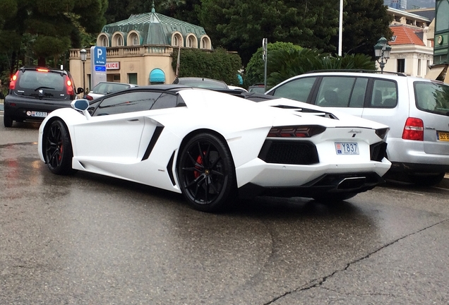 Lamborghini Aventador LP700-4 Roadster