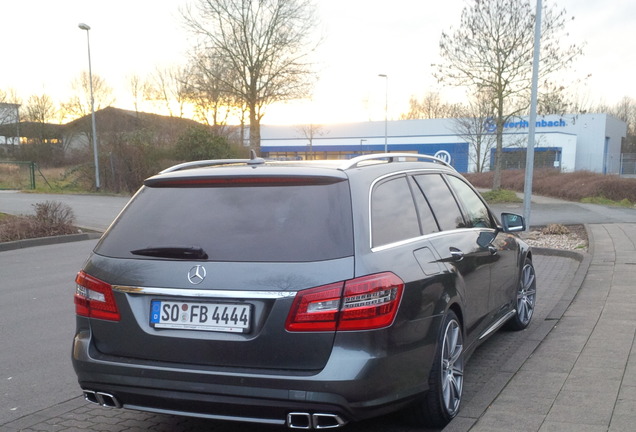 Mercedes-Benz E 63 AMG S212 V8 Biturbo