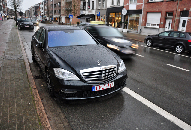 Mercedes-Benz S 65 AMG V221 2010