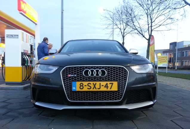 Audi RS4 Avant B8