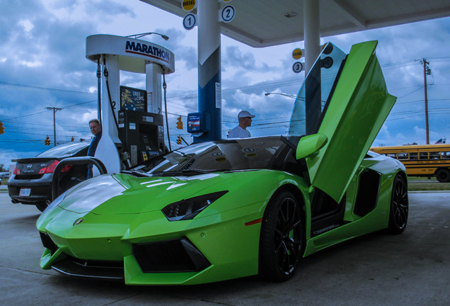 Lamborghini Aventador LP700-4 Roadster