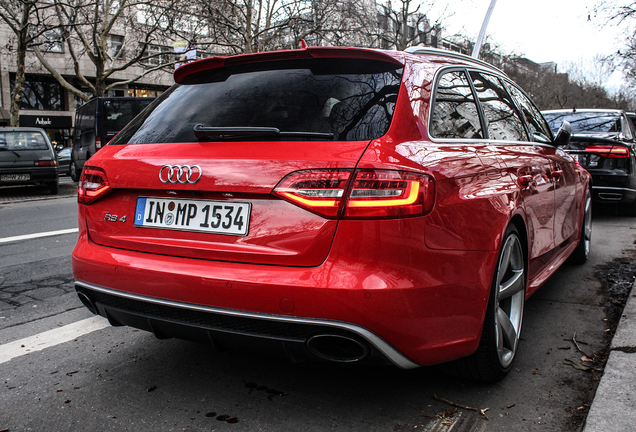 Audi RS4 Avant B8