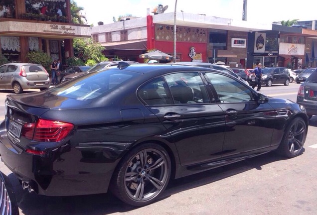 BMW M5 F10 2011