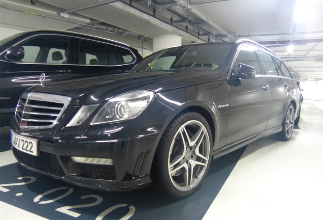 Mercedes-Benz E 63 AMG S212 V8 Biturbo