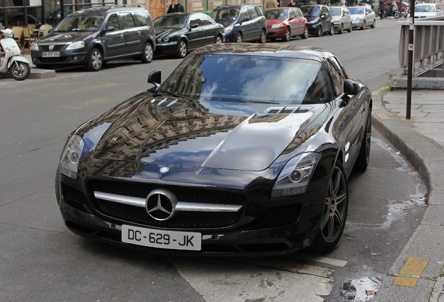 Mercedes-Benz SLS AMG