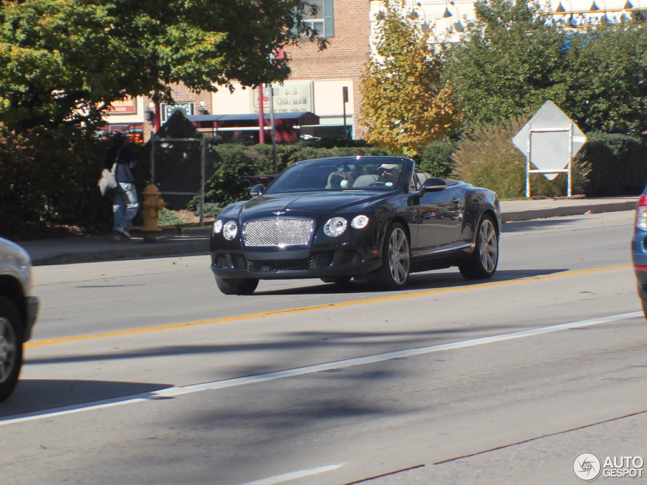 Bentley Continental GTC 2012