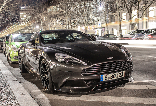 Aston Martin Vanquish 2013