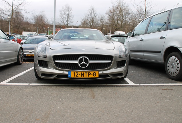 Mercedes-Benz SLS AMG