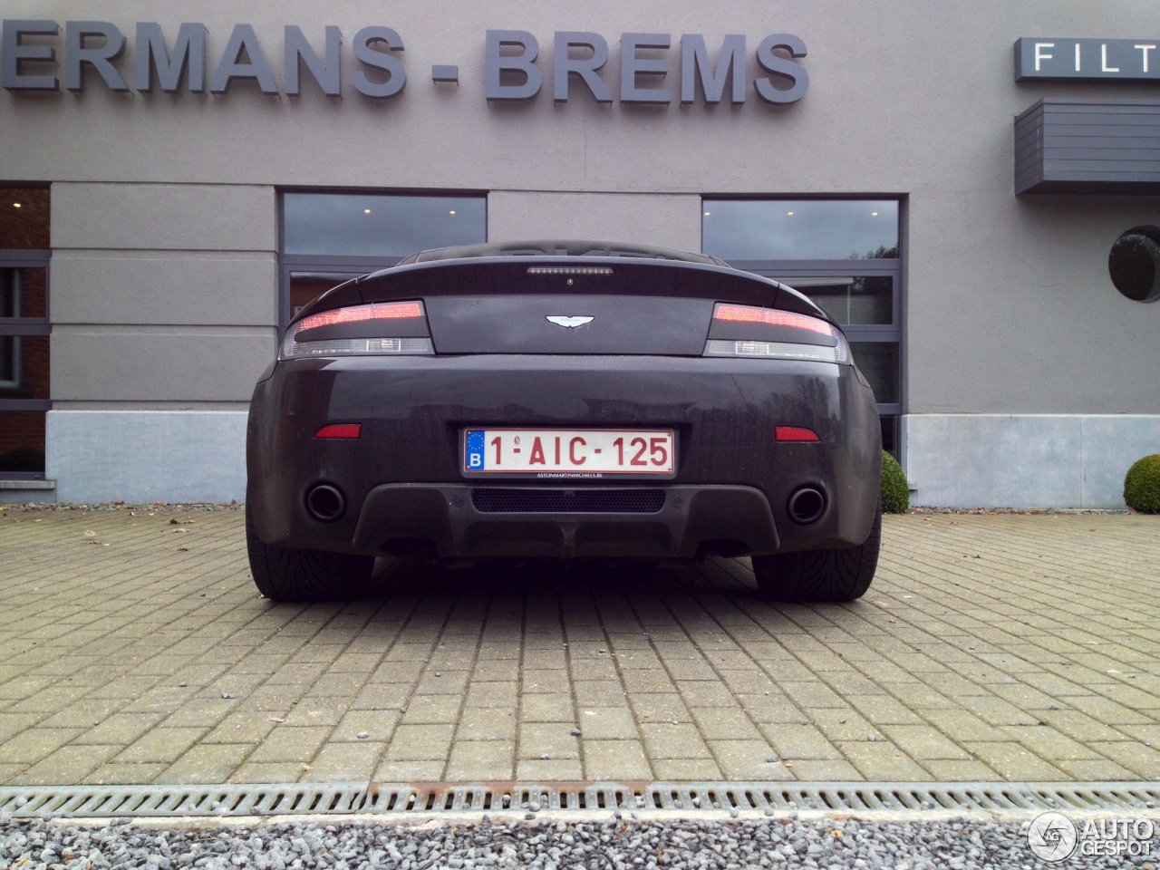 Aston Martin V8 Vantage N420