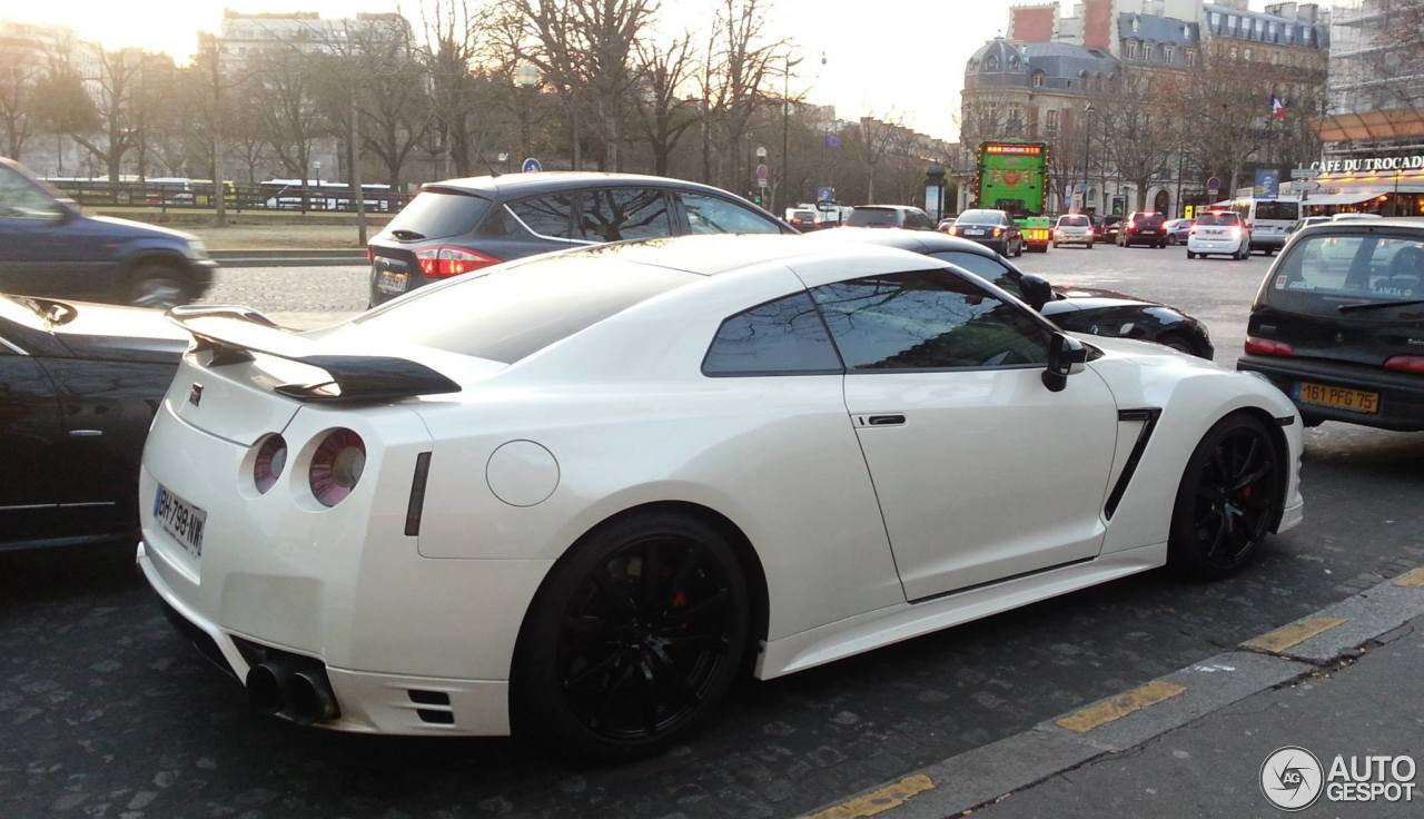 Nissan GT-R 2011