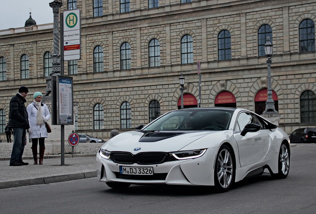 BMW i8