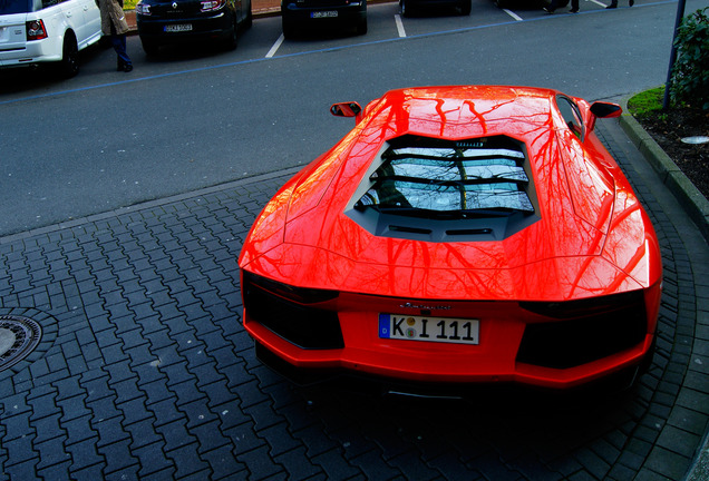 Lamborghini Aventador LP700-4