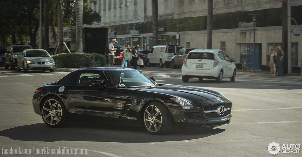 Mercedes-Benz SLS AMG