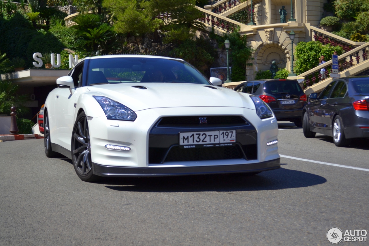 Nissan GT-R 2011