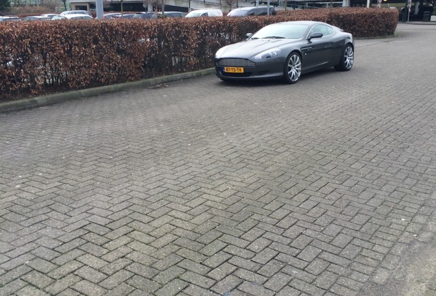 Aston Martin DB9