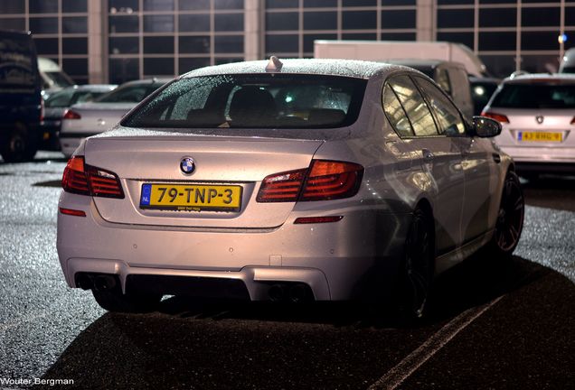 BMW M5 F10 2011