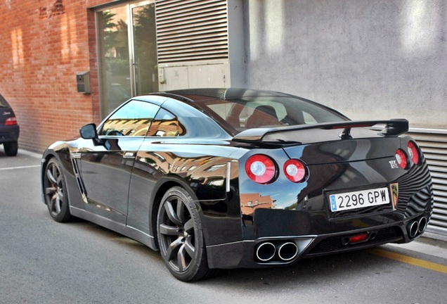 Nissan GT-R