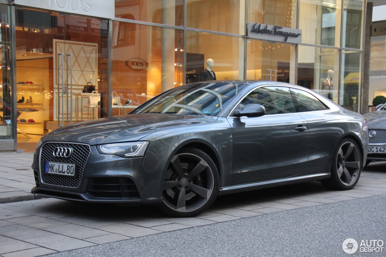 Audi RS5 B8 2012