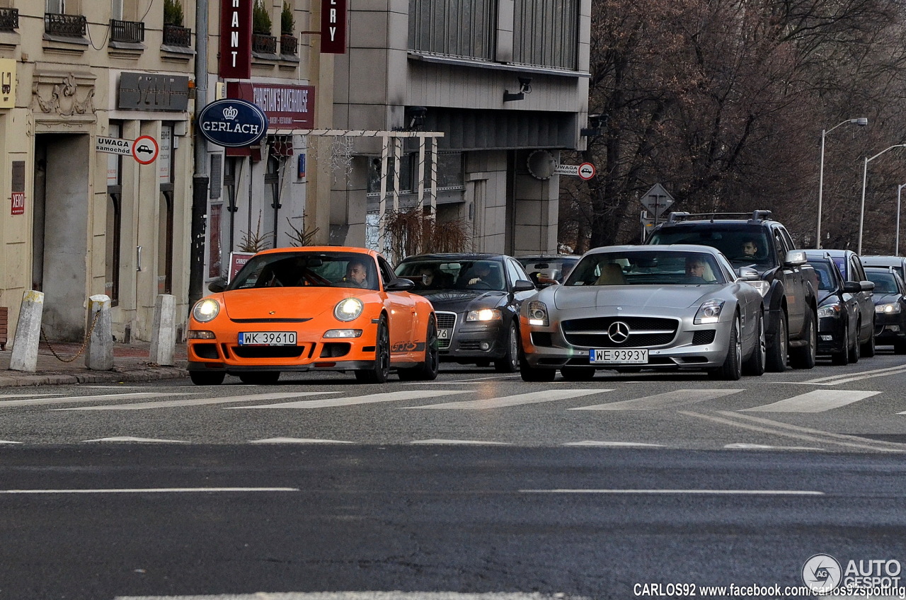 Mercedes-Benz SLS AMG