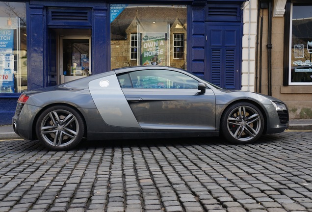 Audi R8 2013