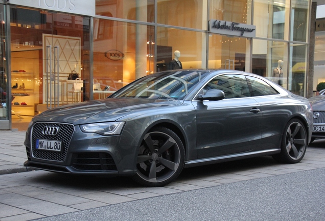 Audi RS5 B8 2012