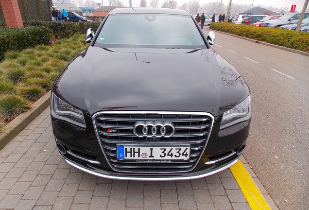 Audi S8 D4