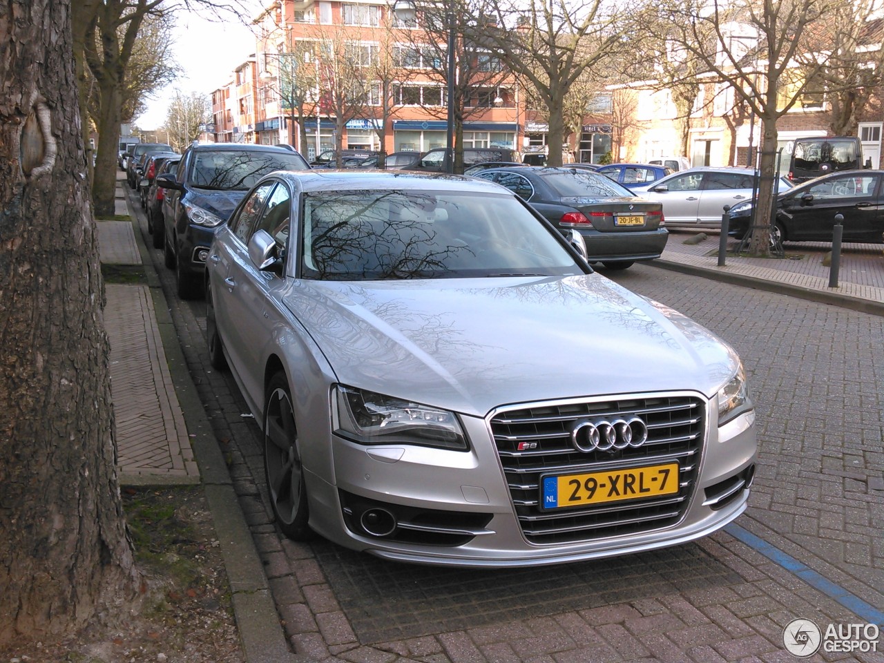 Audi S8 D4