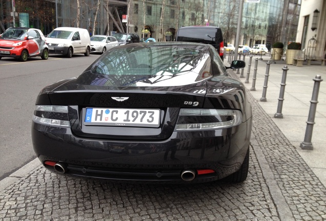 Aston Martin DB9