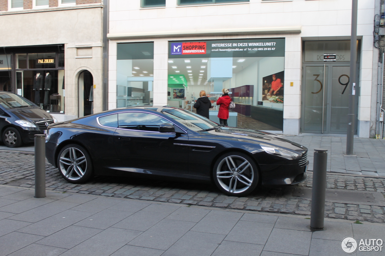 Aston Martin Virage 2011