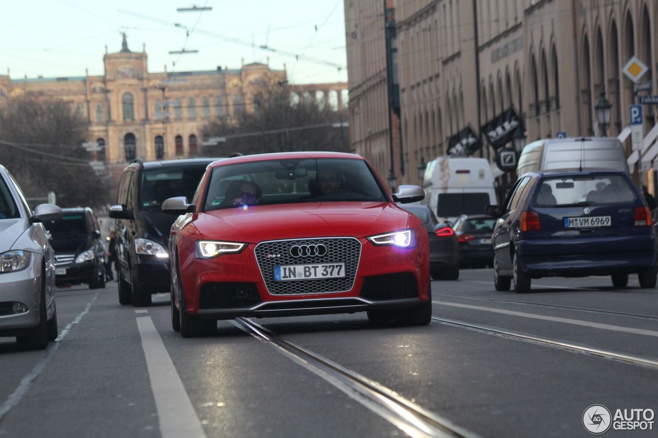 Audi RS5 B8 2012