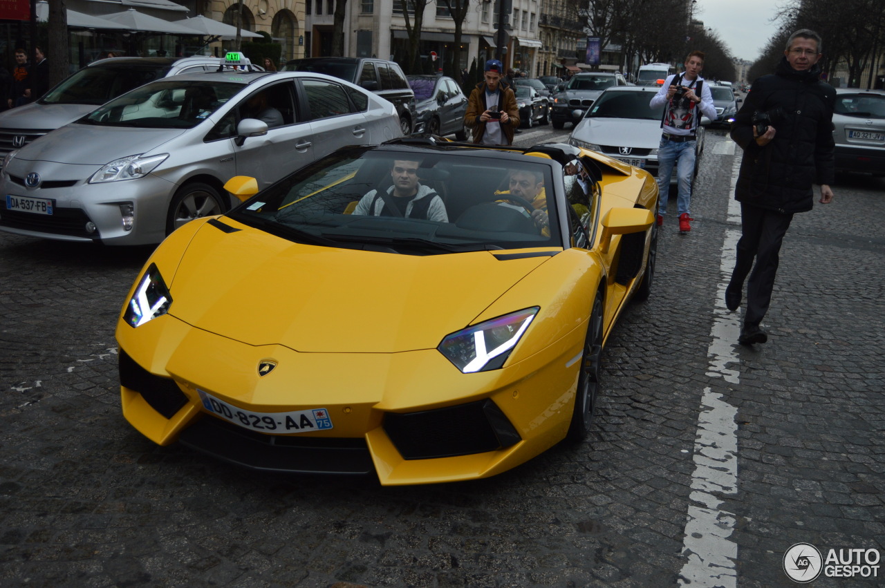 Lamborghini Aventador LP700-4 Roadster