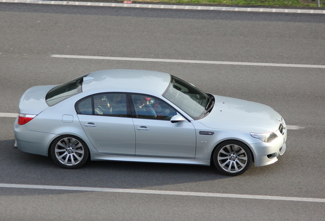 BMW M5 E60 2005