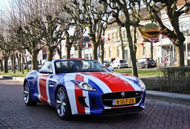 Jaguar F-TYPE S Convertible