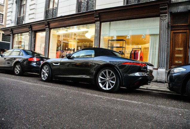 Jaguar F-TYPE S Convertible