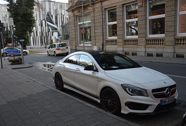 Mercedes-Benz CLA 45 AMG Edition 1 C117