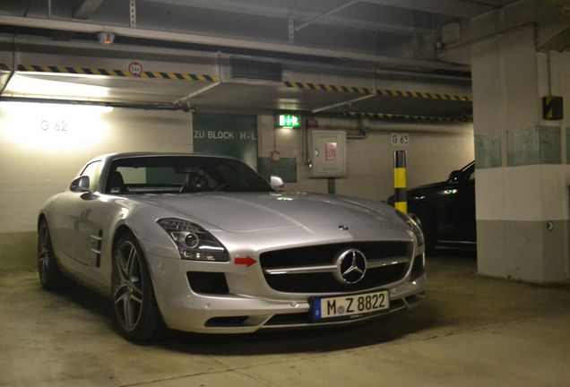 Mercedes-Benz SLS AMG