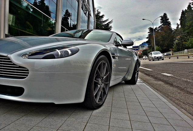 Aston Martin V8 Vantage Roadster