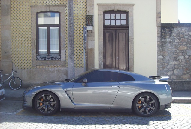 Nissan GT-R