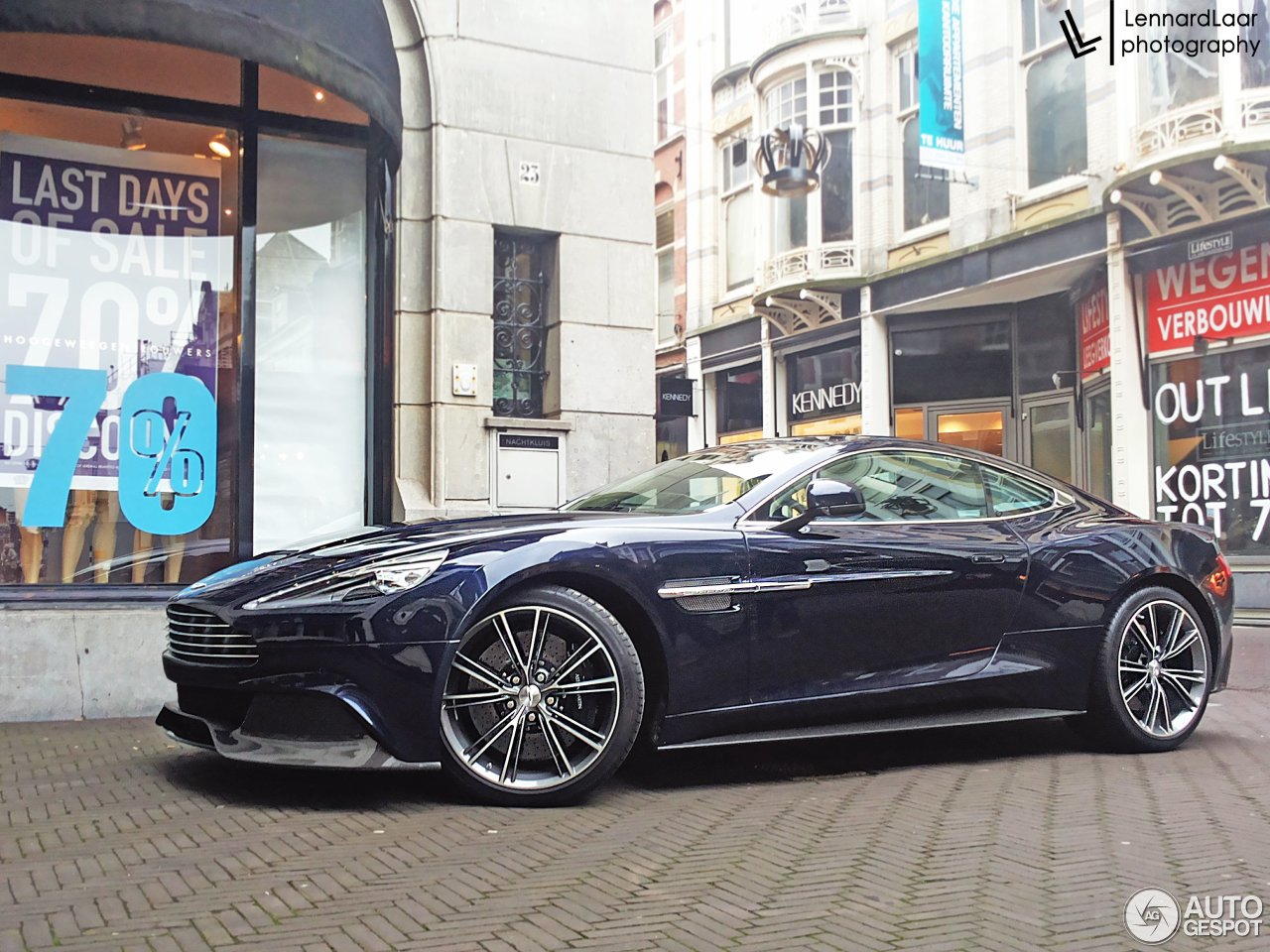 Aston Martin Vanquish 2013