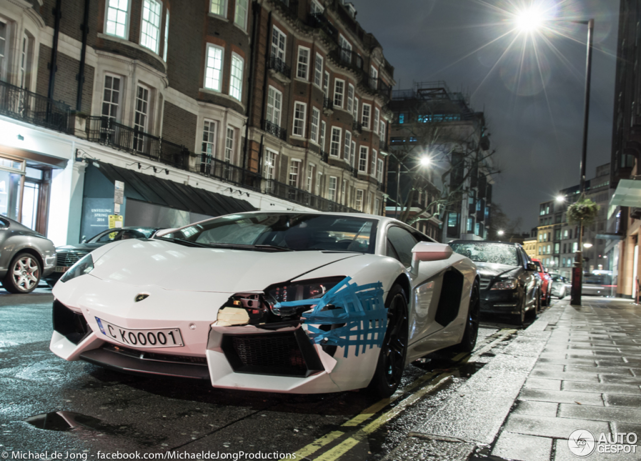 Lamborghini Aventador LP700-4