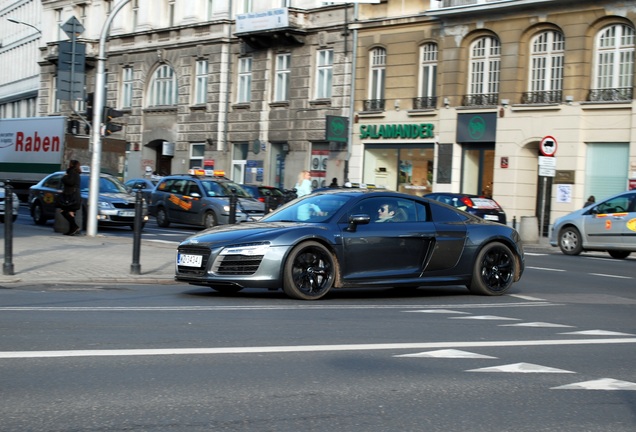 Audi R8 V10 Plus 2013