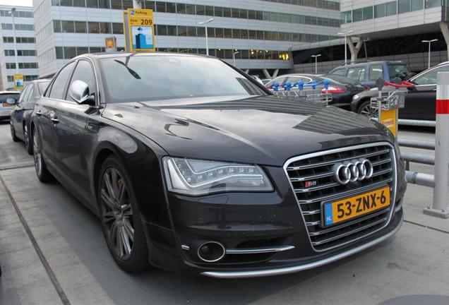 Audi S8 D4