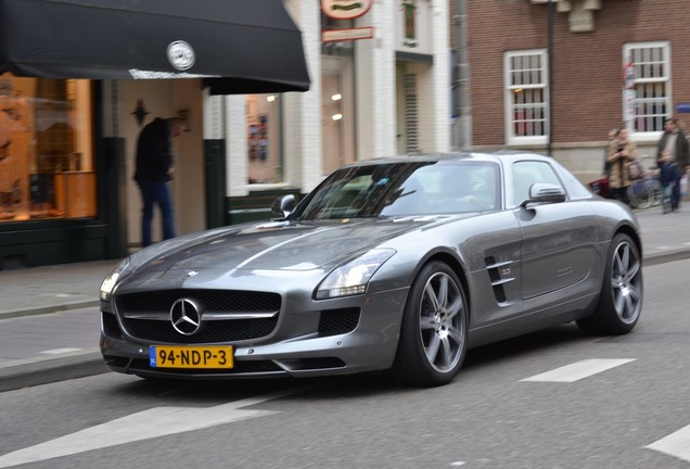 Mercedes-Benz SLS AMG