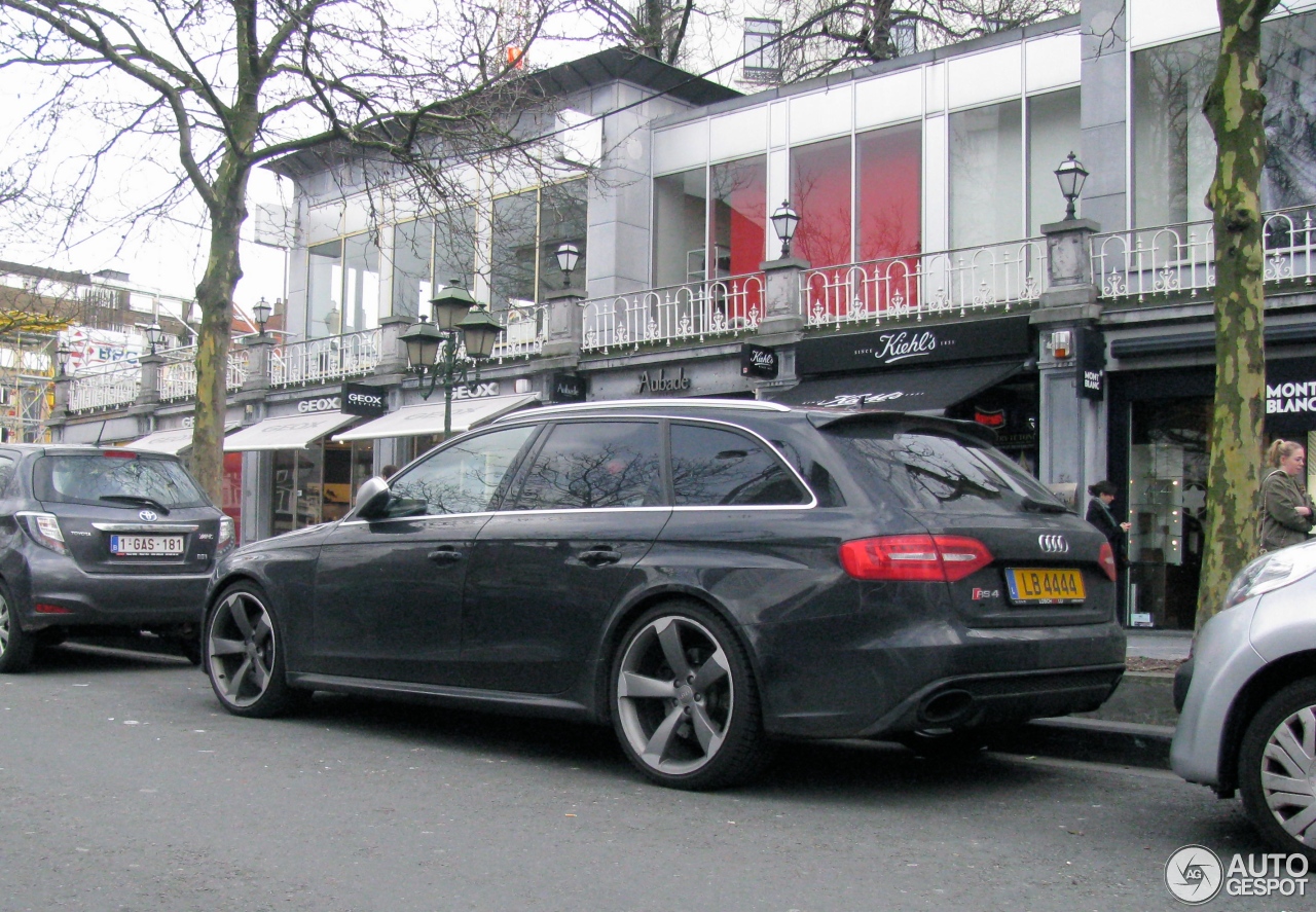 Audi RS4 Avant B8