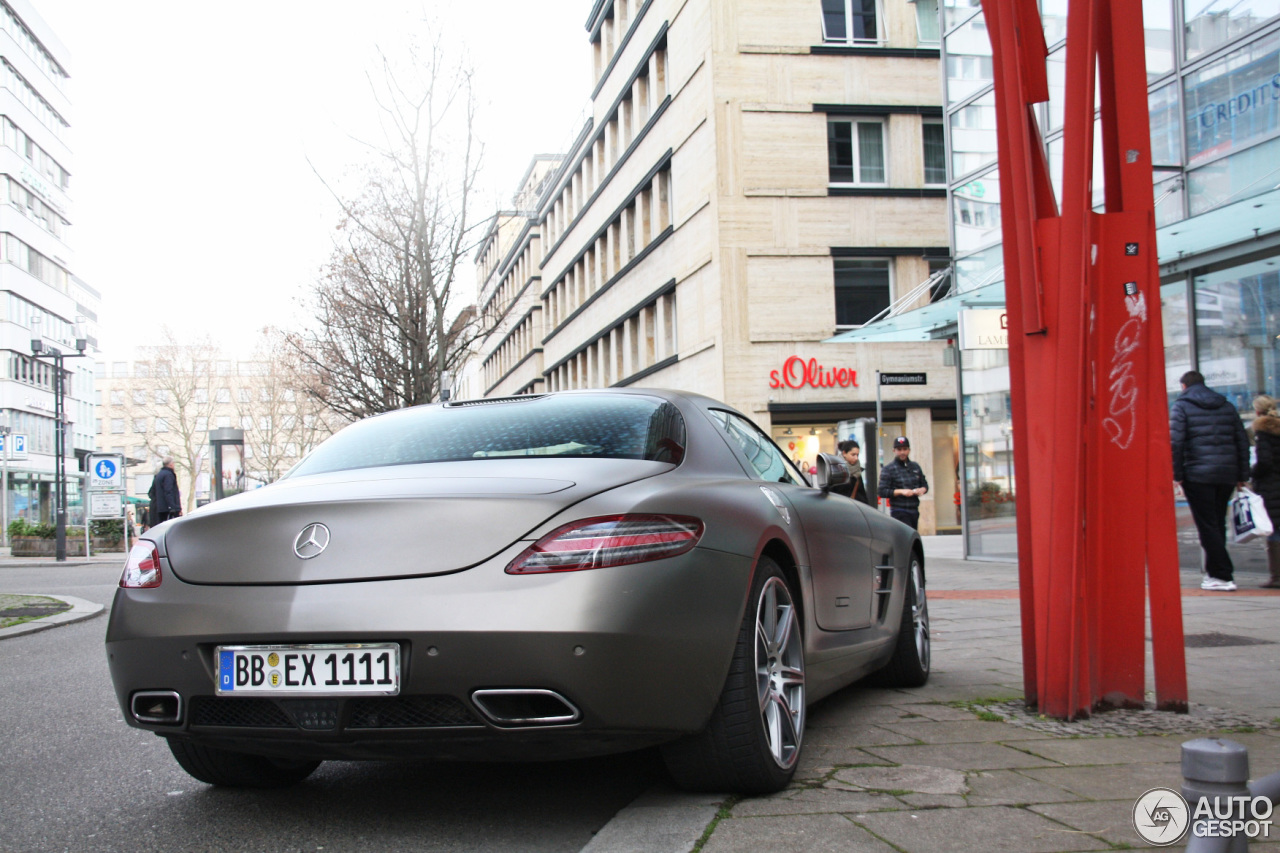 Mercedes-Benz SLS AMG