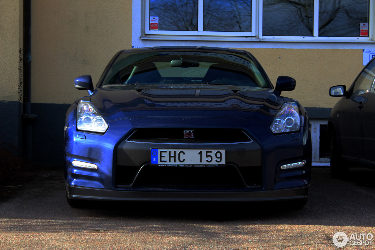 Nissan GT-R 2012